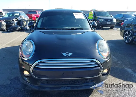 2015 Mini Hardtop Cooper из США, поврежденный, VIN WMWXM5C56FT940041
